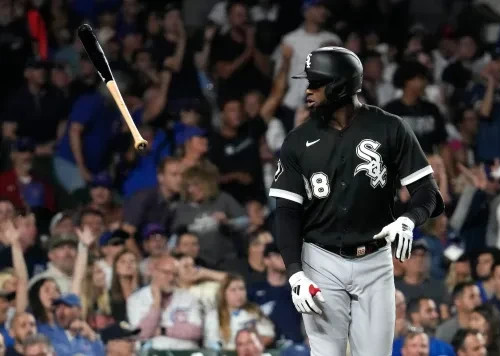Luis Robert Jr Signed Victus Player Model Bat (JSA COA) White Sox Center Fielder