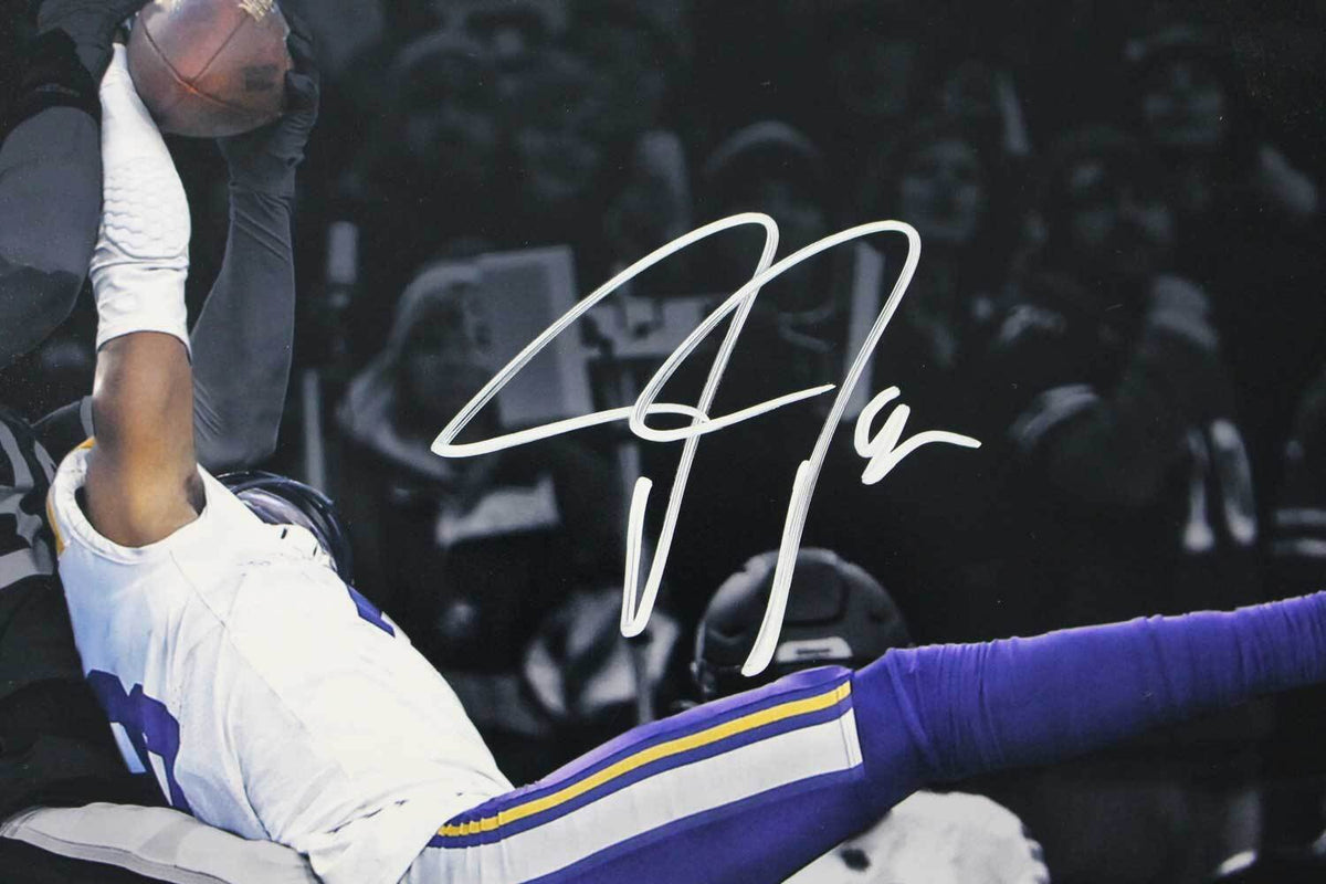 Justin Jefferson Autographed Minnesota Vikings 16x20 Photo BAS 39348