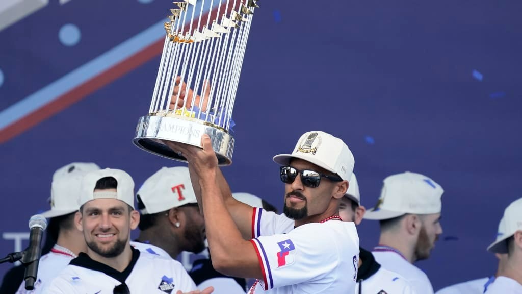 Marcus Semien Signed Texas Rangers Custom '2023 World Champs' Jersey (Beckett)