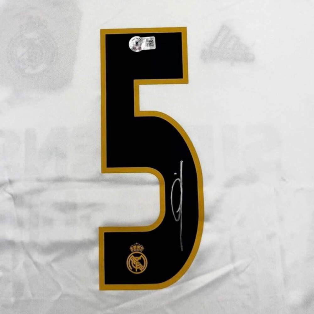 Framed Autographed/Signed Zinedine Zidane 35x39 Real Madrid White Jersey BAS COA