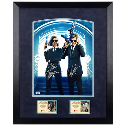 Tessa Thompson, Chris Hemsworth Autographed 2019 Men in Black 11x14 Framed Photo