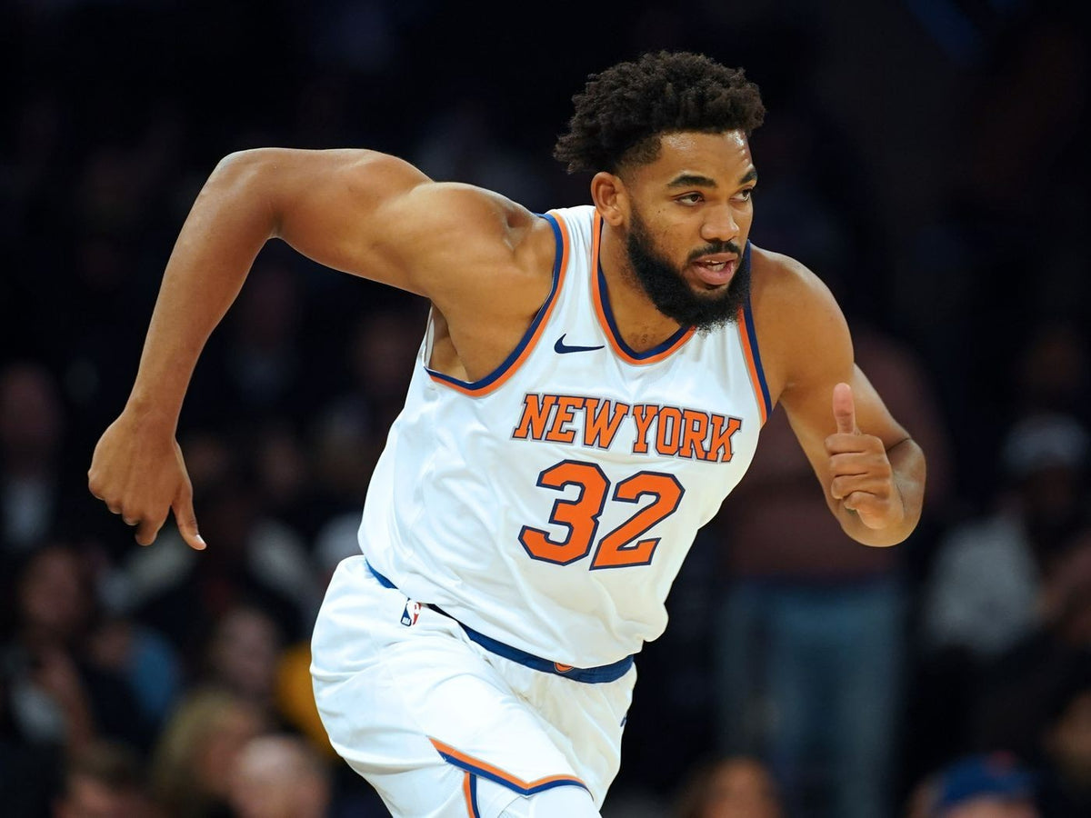 Karl-Anthony Towns Signed New York Knicks Nike Jersey (JSA) 2015 #1 Overall P00k