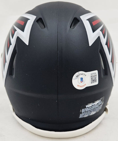 BIJAN ROBINSON AUTOGRAPHED FALCONS BLACK MINI HELMET BECKETT 221146