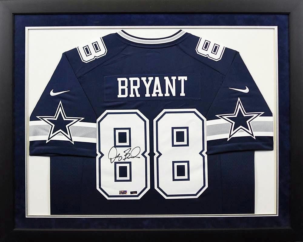 DEZ BRYANT AUTOGRAPHED DALLAS COWBOYS #88 NAVY NIKE FRAMED JERSEY PANINI