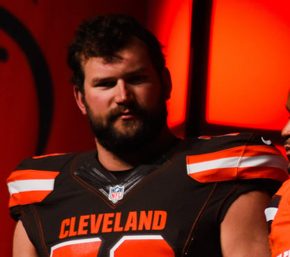 Joe Thomas Signed Browns Speed Mini Helmet (Schwartz) 10xPro Bowl Off. Tackle