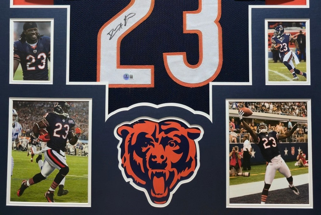 FRAMED CHICAGO BEARS DEVIN HESTER AUTOGRAPHED SIGNED JERSEY BECKETT HOLO