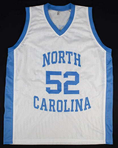James Worthy Signed North Carolina Tar Heels Jersey "82 NCAA Champs" (Beckett)
