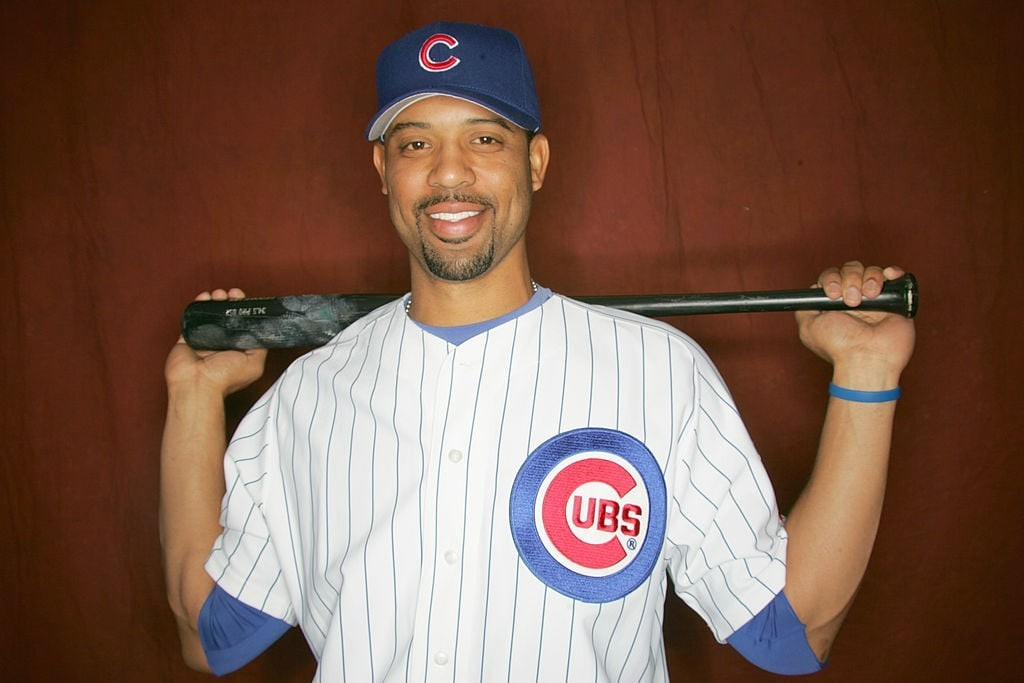 Derrek Lee & Sammy Sosa Signed ML Baseball Inscribed Chicago Cubs HOF-25 Beckett