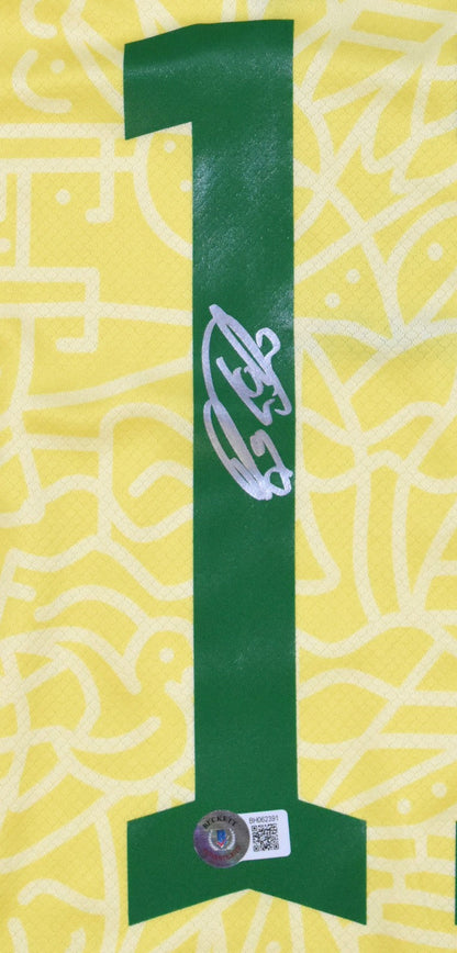 Raphinha Autographed Brazil Home Soccer Jersey #11 - Beckett Hologram *M