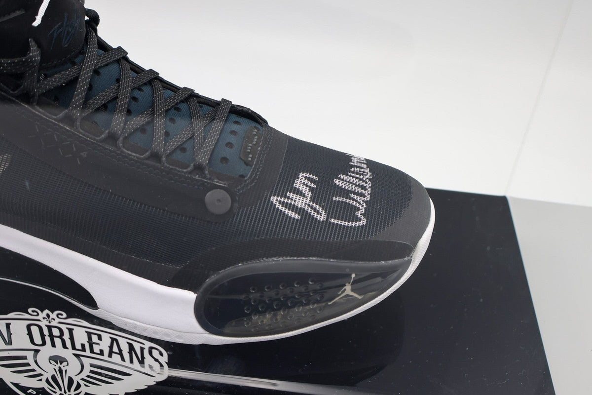 Zion Williamson New Orleans Pelicans Signed Nike Shoe (Fanatics COA)