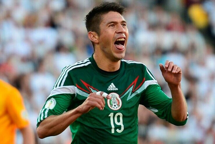Oribe Peralta Signed Team Mexico Soccer Jersey (Beckett) 2012 Gold Medal