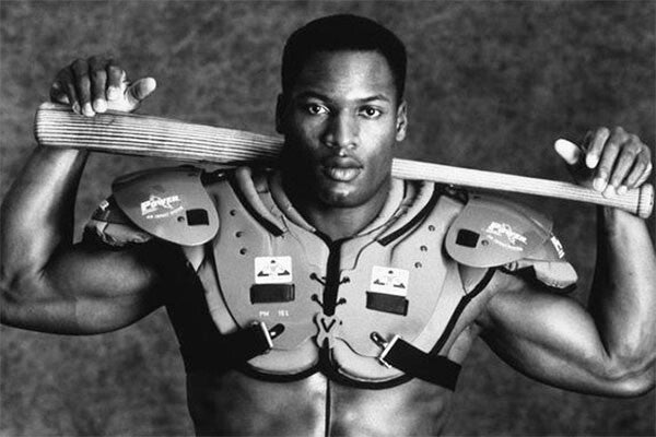 Bo Jackson Signed Oakland Raiders Jersey (Beckett) #1 Overall Pick 1986 Draft