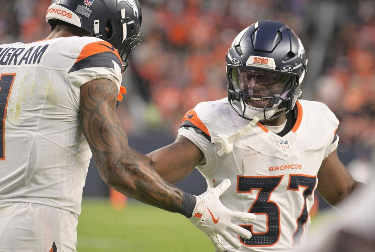 R J Harvey Signed Denver Broncos Speed Mini Helmet (JSA) Ex-UCF Running Back