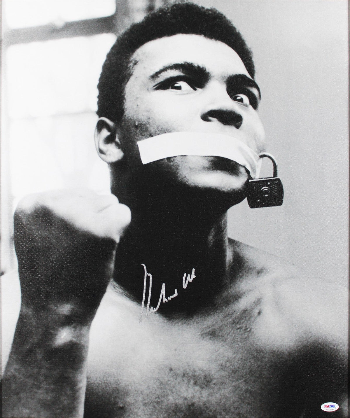 Muhammad Ali Authentic Signed & Framed 20x24 Canvas Auto 10! PSA/DNA #4A54191