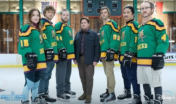 Emilio Estevez "Coach Gordon Bombay" Signed Mighty Ducks Jersey (Beckett)