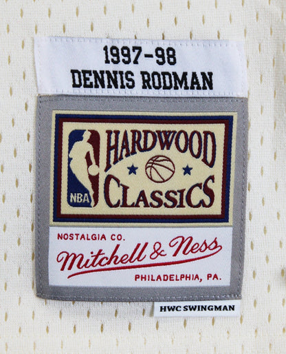 Bulls Dennis Rodman "HOF 2011" Signed Cream M&N HWC Swingman Jersey BAS Witness