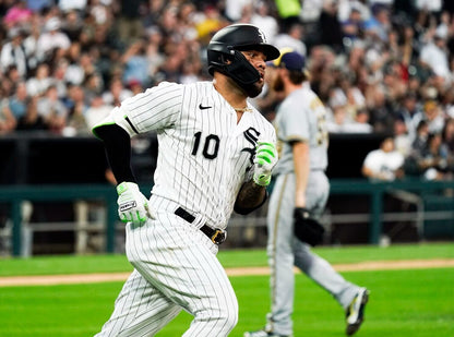 Yoan Moncada Signed Chicago White Sox Jersey (Beckett) Chi-Town 3rd Baseman