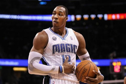 Dwight Howard Signed Orlando Magic Home Jersey (Beckett) 8xAll Star Center