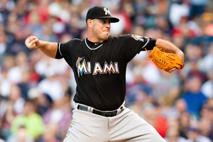 Jose Fernandez Signed OML Baseball (Beckett) Late, Great Florida Marlins Pitcher